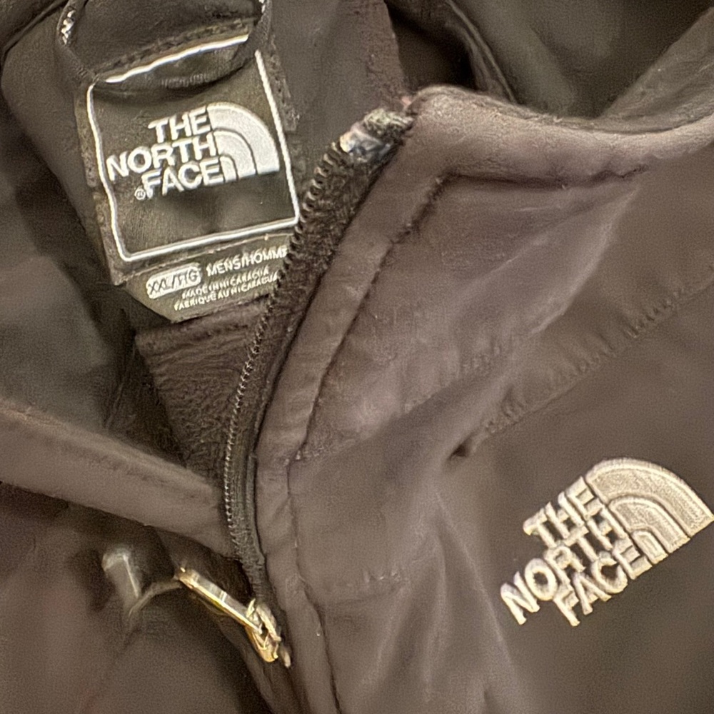 The North Face Black Vest - Picture 2 of 5